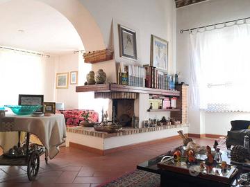 Villa di 319 m² con più di 5 locali a Panicale