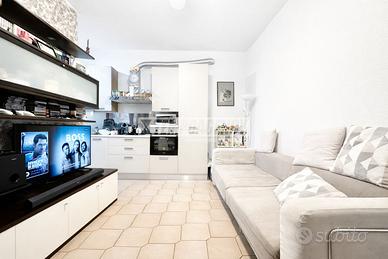 Appartamento a Rozzano Via pavese 3 locali