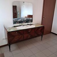 Cassettiera ' con specchio e letto abbinato