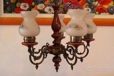 Lampadario d'epoca nuovo