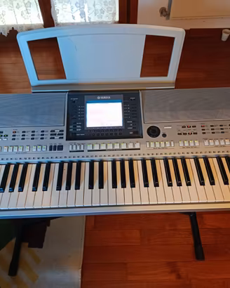 Tastiera elettronica Yamaha PSR S700