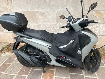 Honda Sh350 (03/2026) 4900km - Garanzia+Accessori