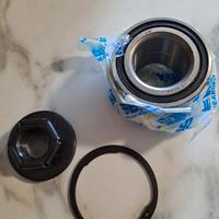 Kit cuscinetto ruota VKBA 3525.