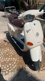 Vespa ET4 125