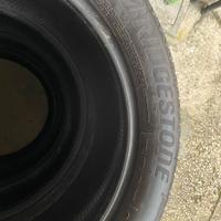 Gomme brigestone estive 245/50/19