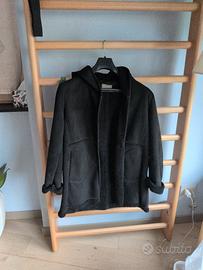 Giacca in finta pelle nero con cappuccio