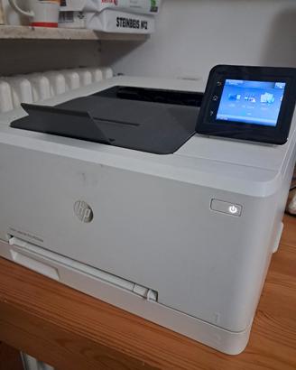 stampante hp color laserjet pro M252dw