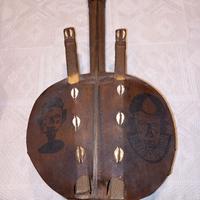 2 strumenti musicali a corda etnico antico african