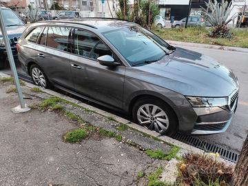 Skoda Octavia ibrida  Wagon 1.5 TEC DSG Executive 