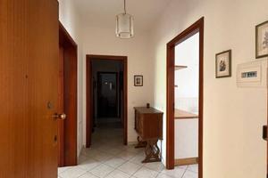 Appartamento di 138 m² con 5 locali e box auto a S