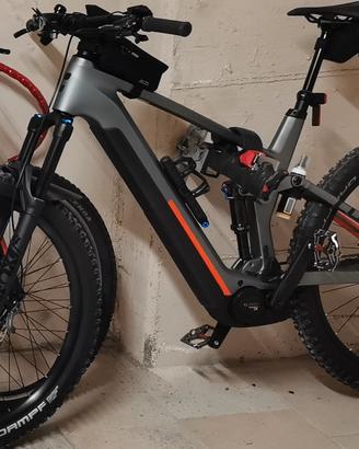Bici Cube MTB elettrica Stereo 140