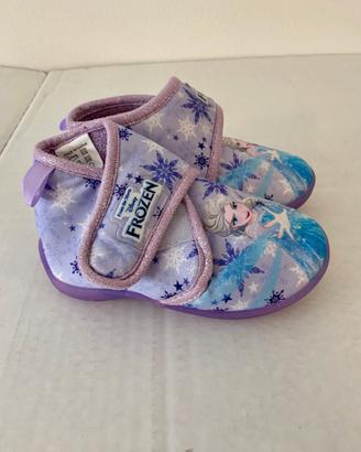 Pantofole Frozen n 24 (€8)