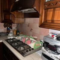 Cucina componibile con annessi elettrodomenstici