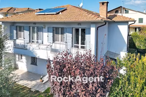 Villa di 150 m² con 5 locali e box auto doppio a C