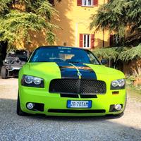 5.7 V8 DODGE CHARGER ,ASI ESENTE BOLLO