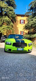 5.7 V8 DODGE CHARGER ,ASI ESENTE BOLLO