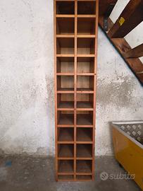 libreria a colonna o porta CD o bottiglie 