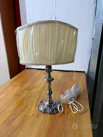 lampada da tavolo NUOVA