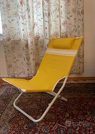 Due sedie pieghevoli da giardino, gialle