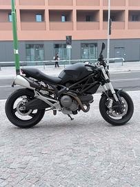 Ducati Monster 696 Plus – 2012