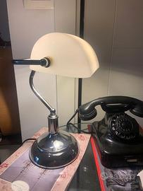 lampada da banchiere cromata  e vetro  bianco