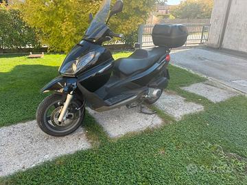 Piaggio scooter x7 200