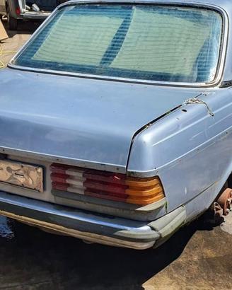 Mercedes 300D w123 per ricambi (2a)