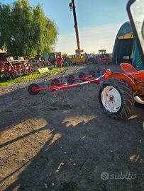 Ranghinatore andanatore stellare per trattore