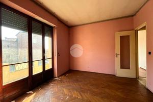 CASA INDIPENDENTE A BENNA