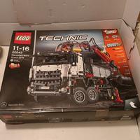 lego Technic camion gru Mercedes 42043