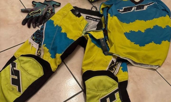 Abbigliamento + casco moto cross bambino
