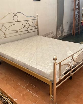 Letto mattimoniale