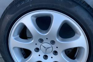 225/50 16 92v Pirelli p7