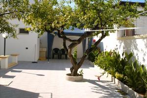 Gallipoli(Lido Conchiglie)piano terra con giardino