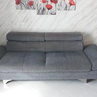 DIVANO LINEARE IN BUONE CONDIZIONI 