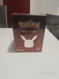 Moneta Pikacku in argento in Pokeball