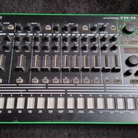 Roland TR-8 AIRA Drum Machine