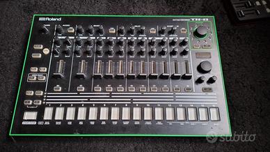 Roland TR-8 AIRA Drum Machine