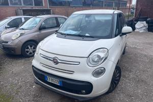Fiat 500L con motore rotto a1200 euro