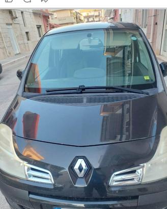 Macchina Renault modus 