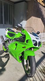 Kawasaki zx 750 r
