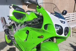 Kawasaki zx 750 r