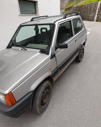 Panda Climbing 4x4 anno 2002. Mozzi liberi. 