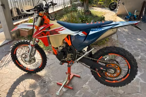 KTM 350 EXC-F (2022)  4T– motore 50h - six days