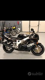 Honda cbr 900