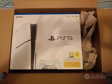 PS5 NUOVA SIGILLATA CON GIOCHI E ACESSORI