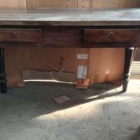 Scrivania in legno