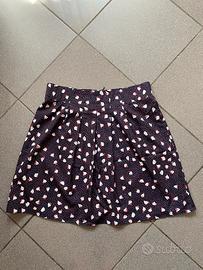 Gonna promod fiori blu