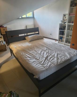 Letto 1 piazza e mezza compreso di materasso