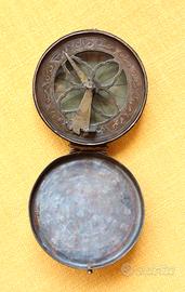 Antico astrolabio islamico “Indicatore Qibla” XIX